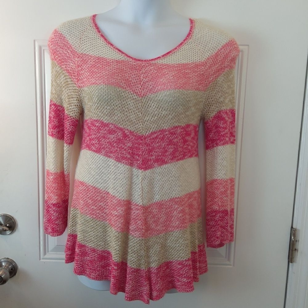 New Directions lightweight broad Striped v-neck sweater in shades of red and tan